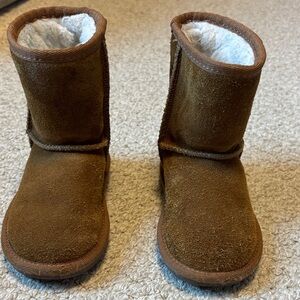 GUC-VGUC-Koolaburra Suede Boots with Cream Lining toddler size 7